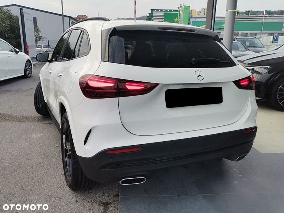 Mercedes-Benz GLA 200 mHEV AMG Line 7G-DCT - 8