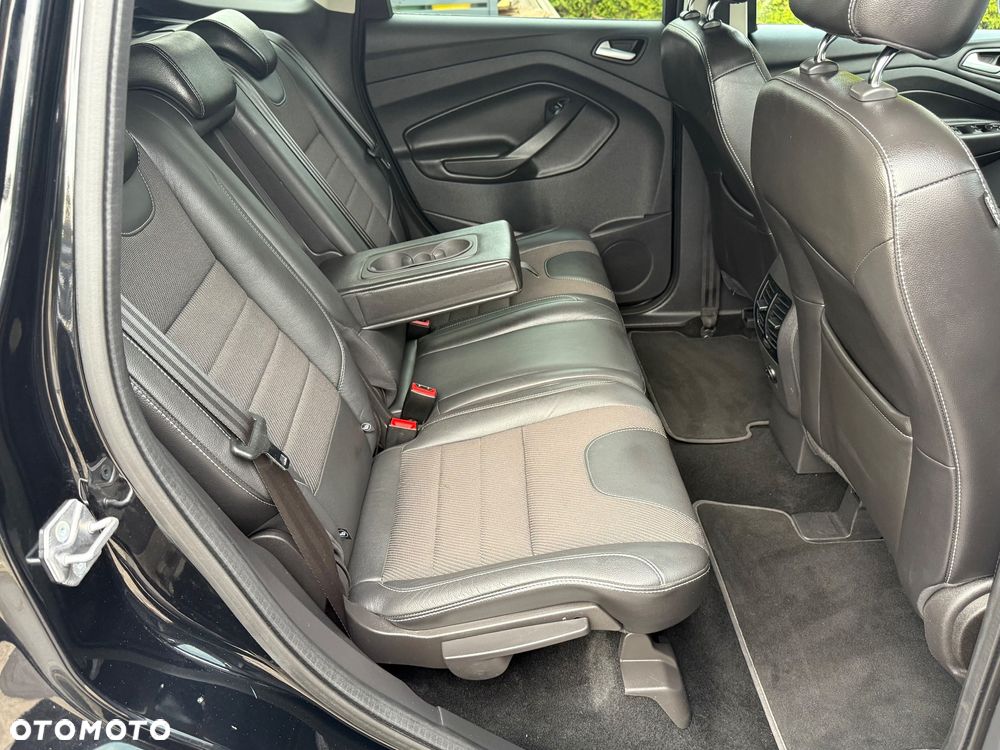 Ford Kuga 1.5 EcoBoost 2x4 Titanium - 17