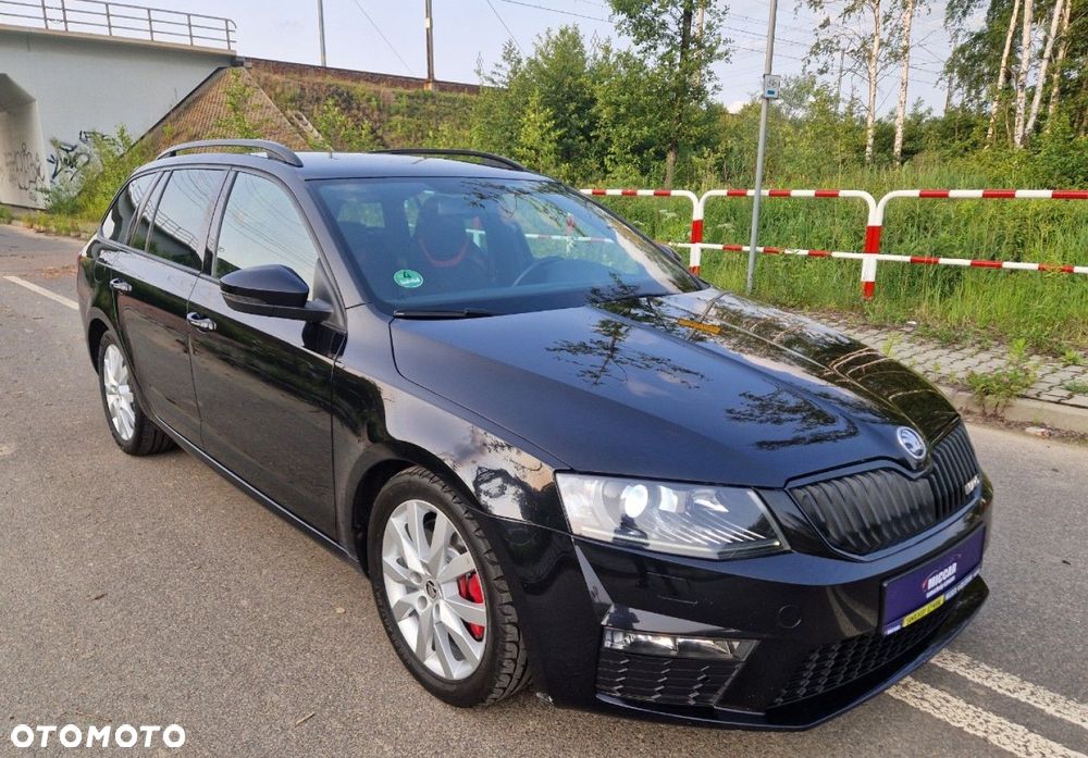 Skoda Octavia Combi 2.0 TDI (Green tec) RS - 11