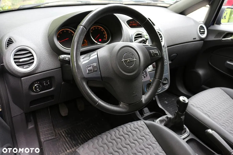Opel Corsa 1.4 16V Edition - 21