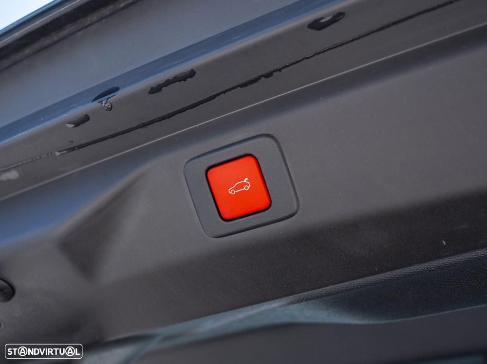 Peugeot E-3008 73 kWh GT - 16