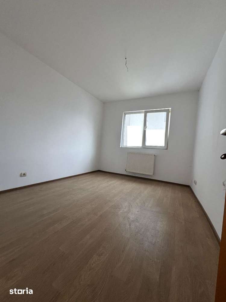 Apartament cu 4 camere, localizat în Oraș Târgu Ocna. - Imagine principală: 2/11