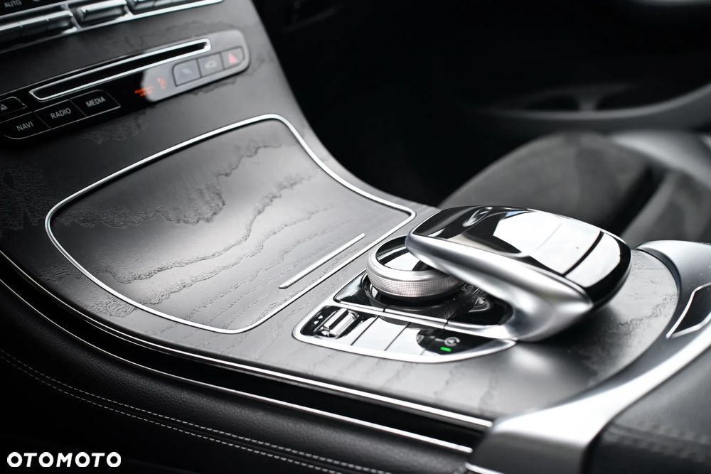 Mercedes-Benz GLC - 19