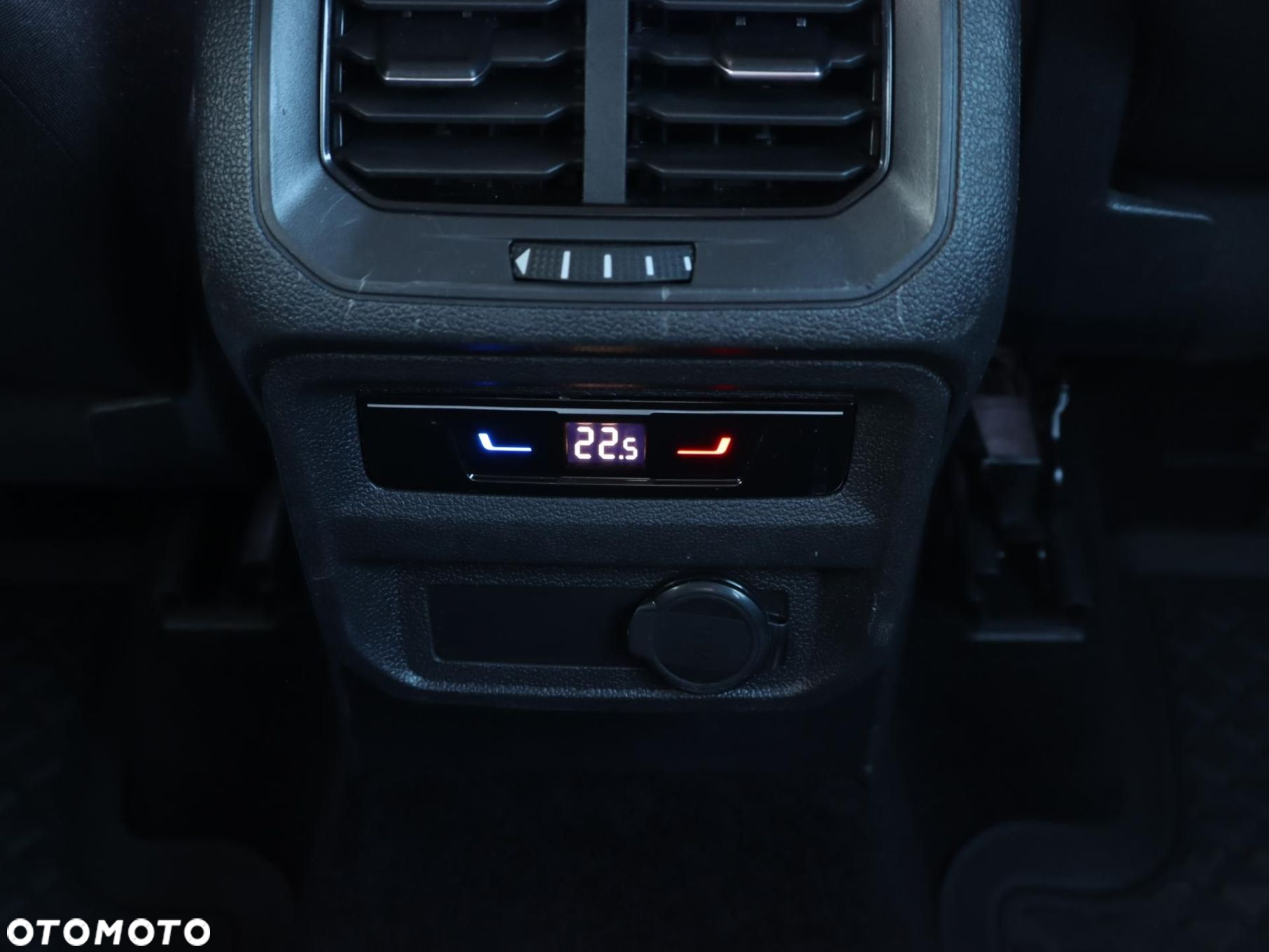 Volkswagen Tiguan - 16
