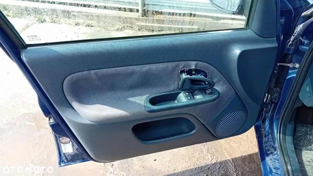 tylko części Renault Clio II phIII 1.5 dCi K9K704 48kW 65KM hb 5d 03-05r lakier: ted44 - 7