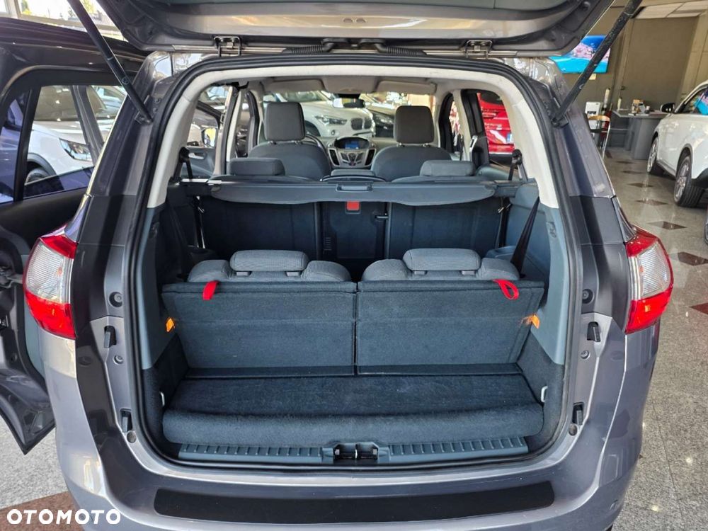 Ford Grand C-MAX - 17