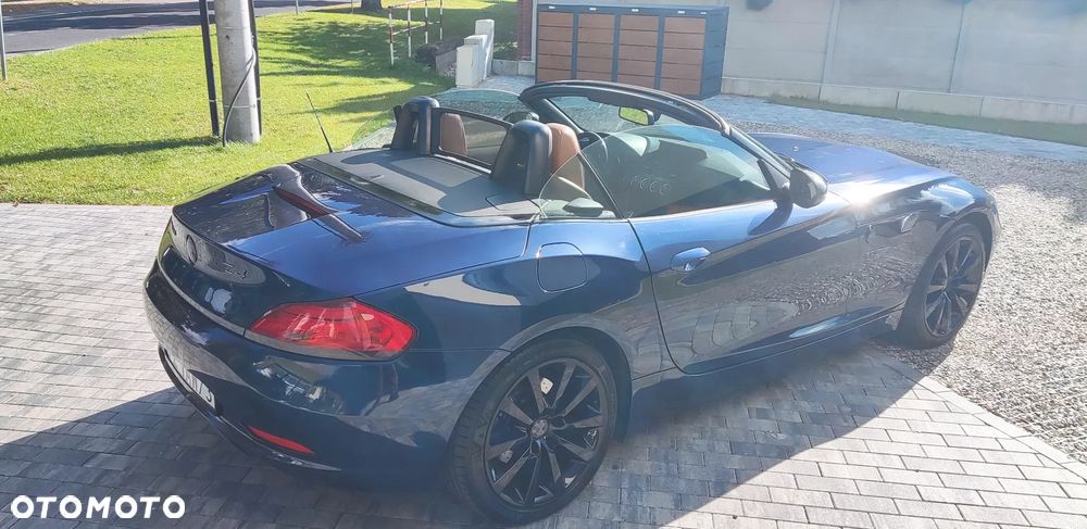 BMW Z4 sDrive20i - 16