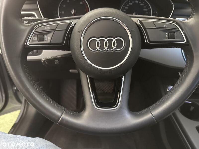 Audi A4 Limousine - 13