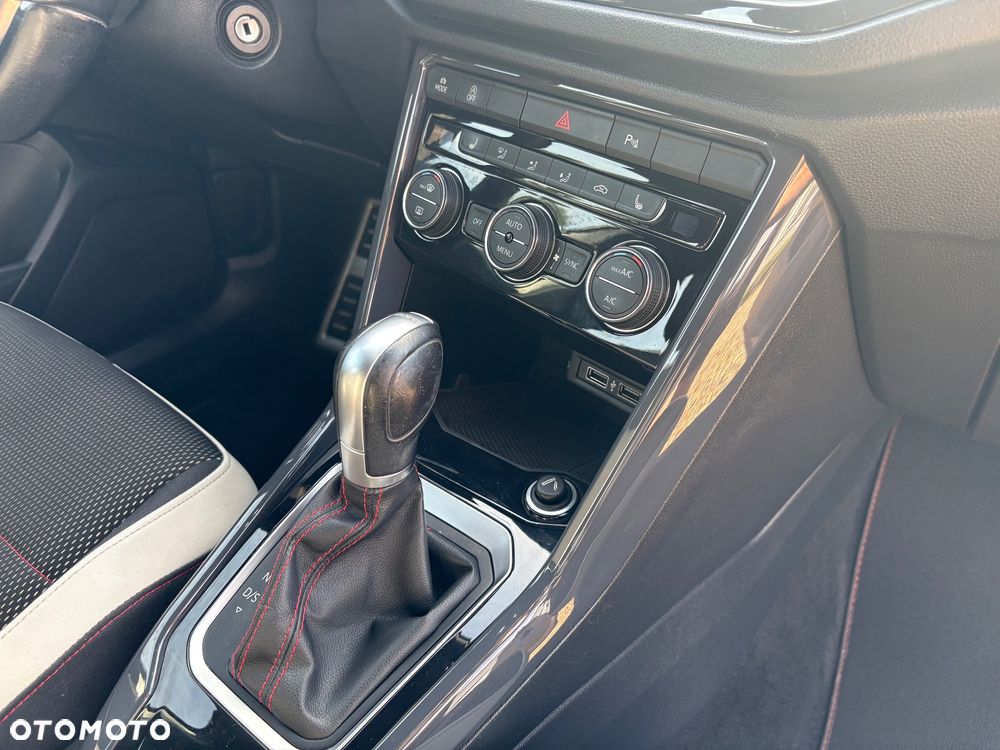 Volkswagen T-Roc 2.0 TDI SCR DSG Style - 24