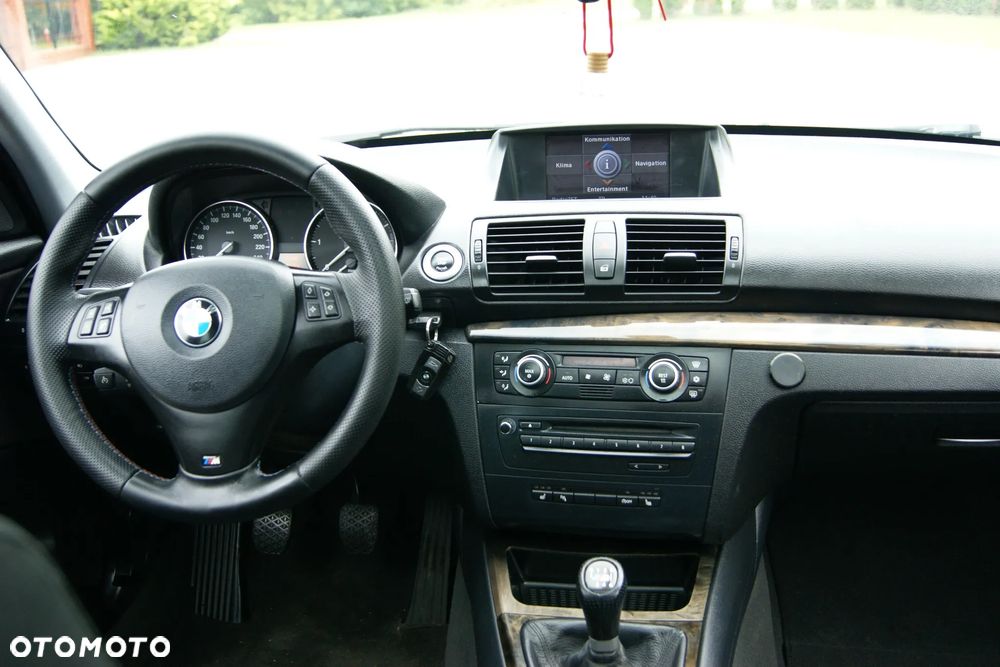 BMW Seria 1 120d - 36