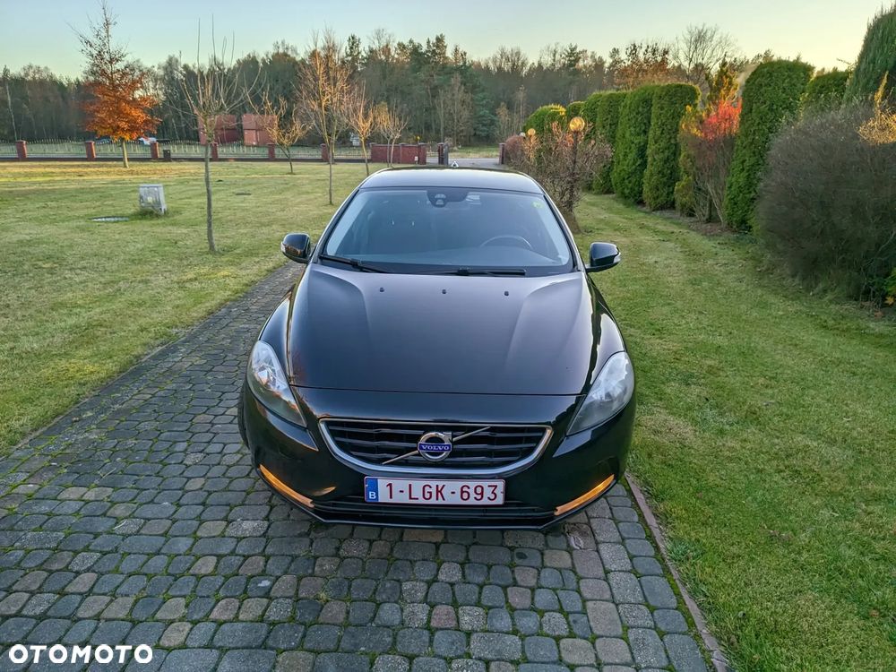 Volvo V40 - 25