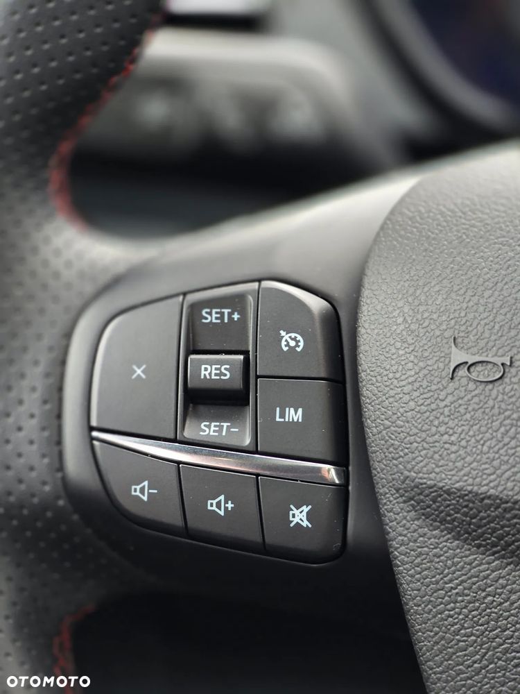 Ford Kuga 2.5 Duratec FHEV ST-LINE - 20