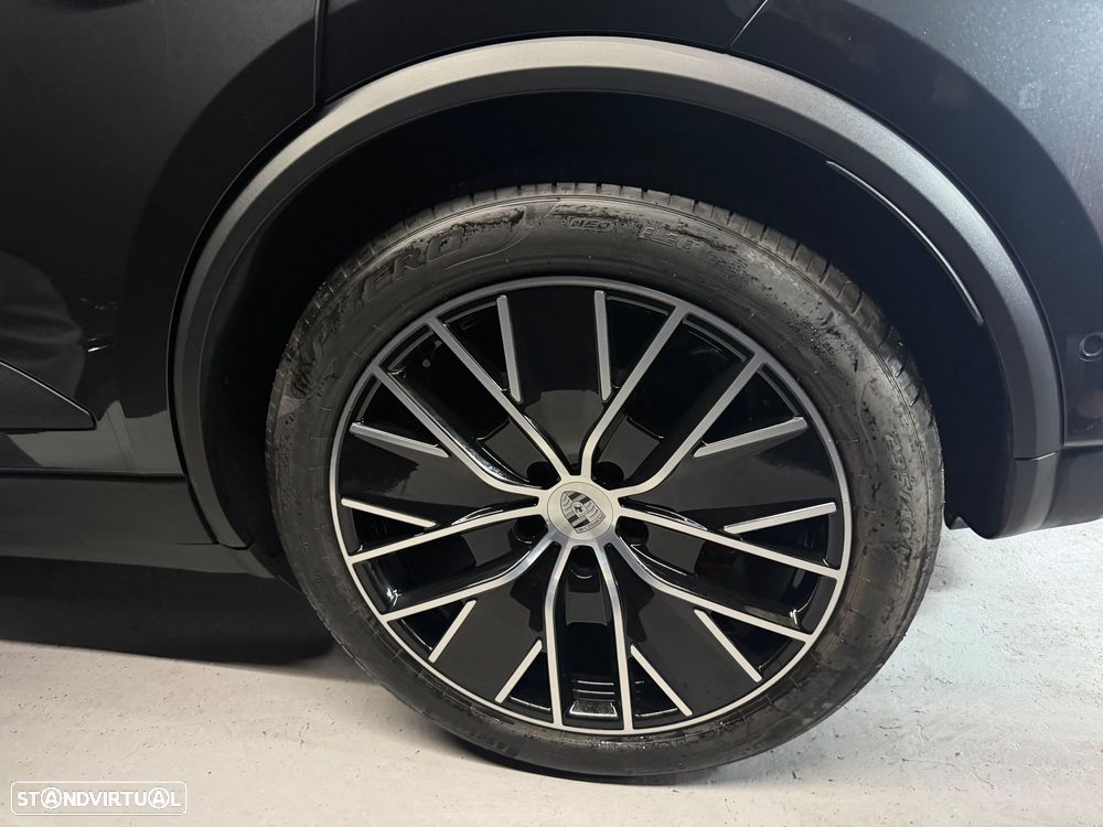 Porsche Macan Electric 4S - 5
