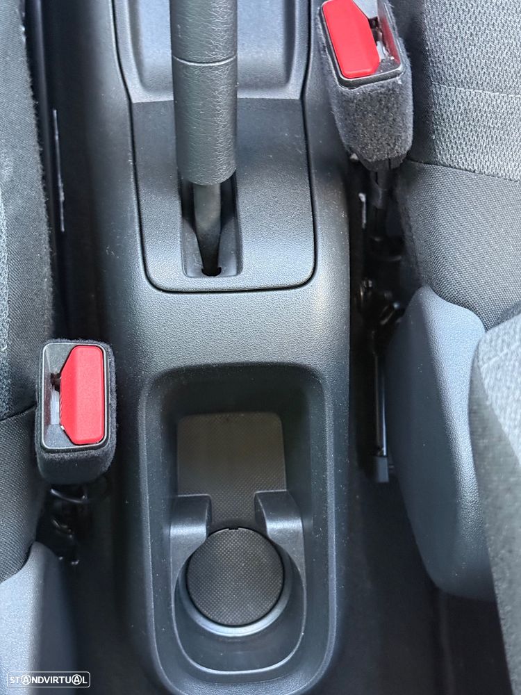 Citroën C3 1.2 PureTech Shine Pack EAT6 - 26