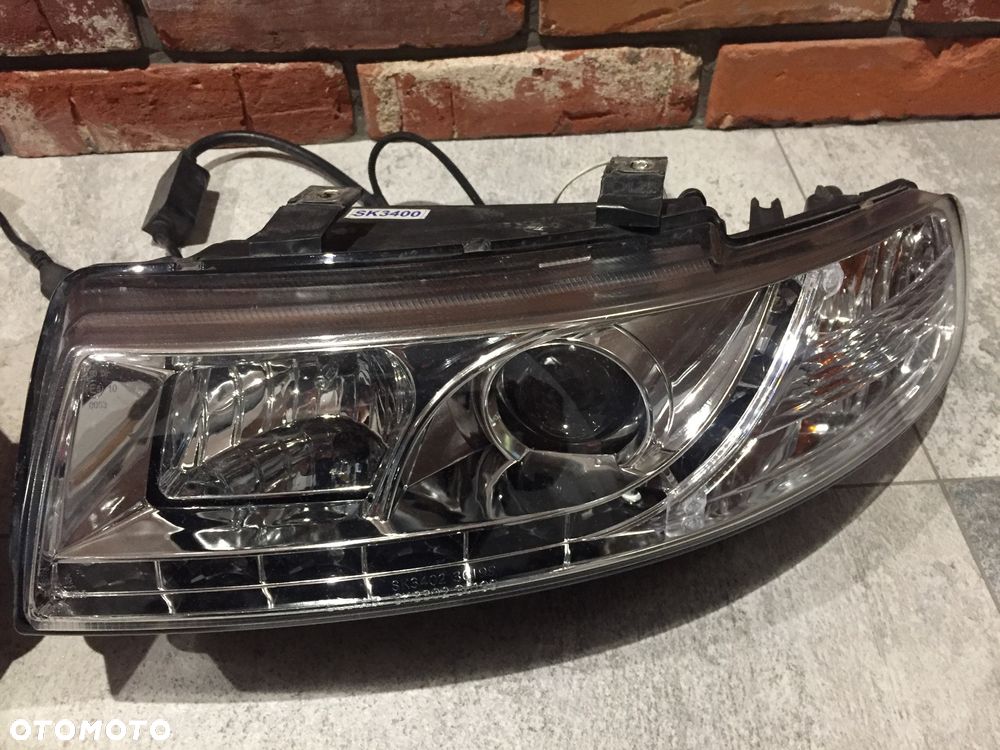 Reflektory xenonowe przód Seat Leon I, Toledo II - 3