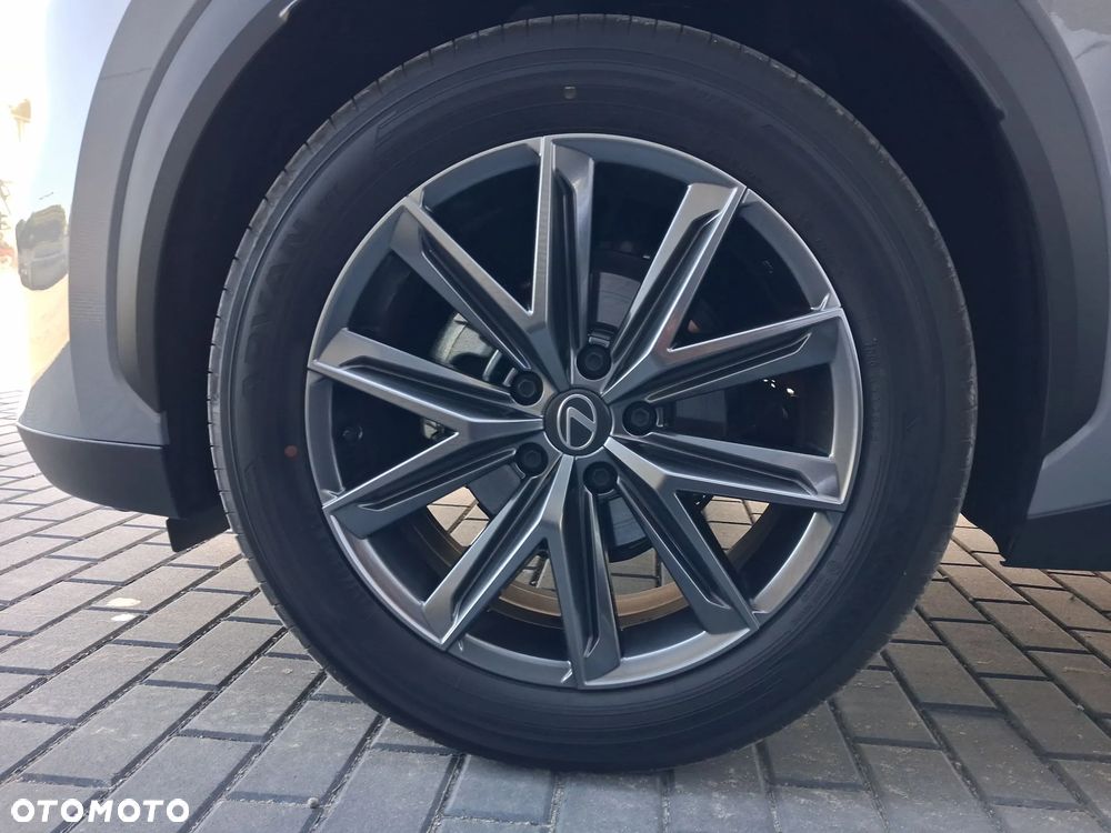 Lexus LBX - 28