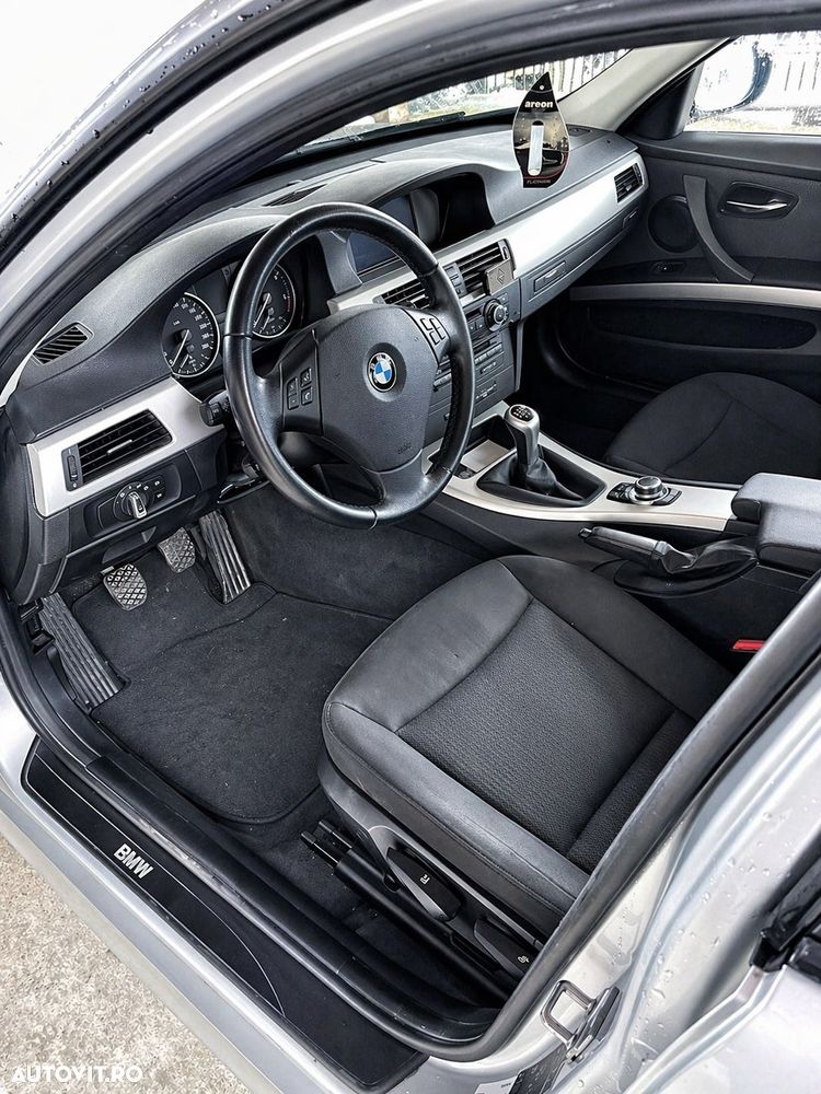 BMW Seria 3 318d - 10