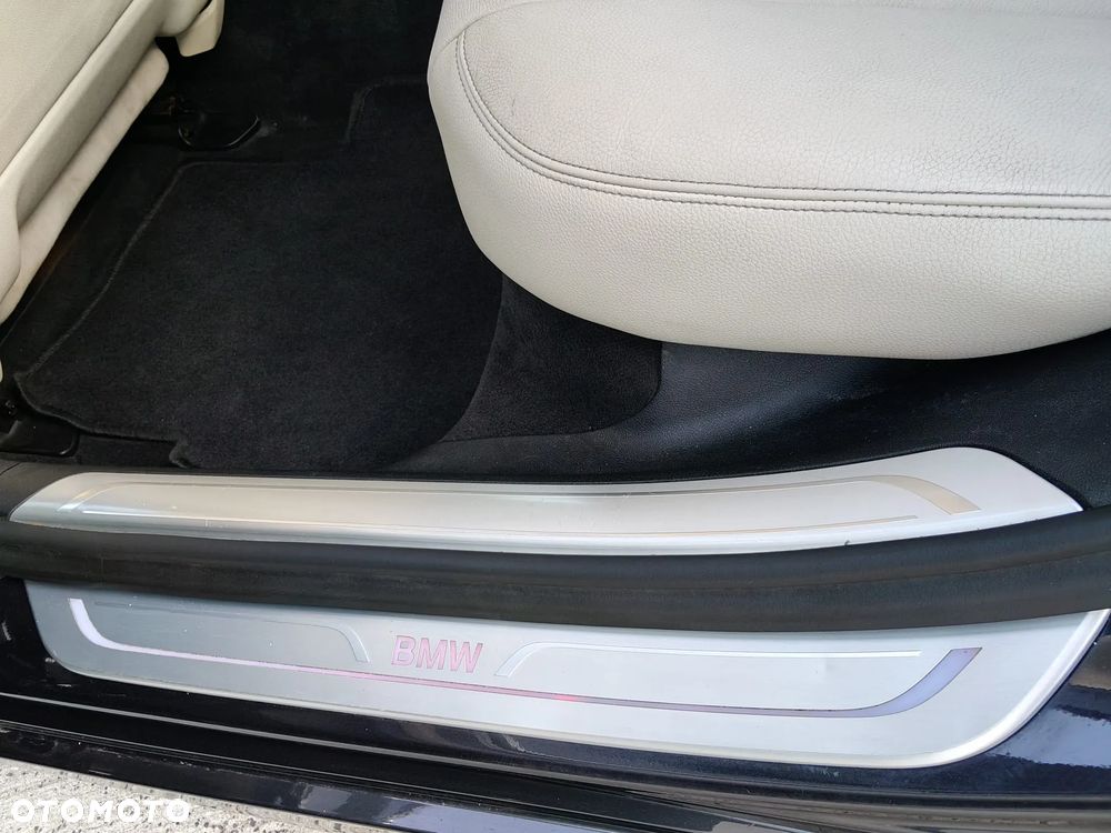 BMW Seria 7 740Li - 24