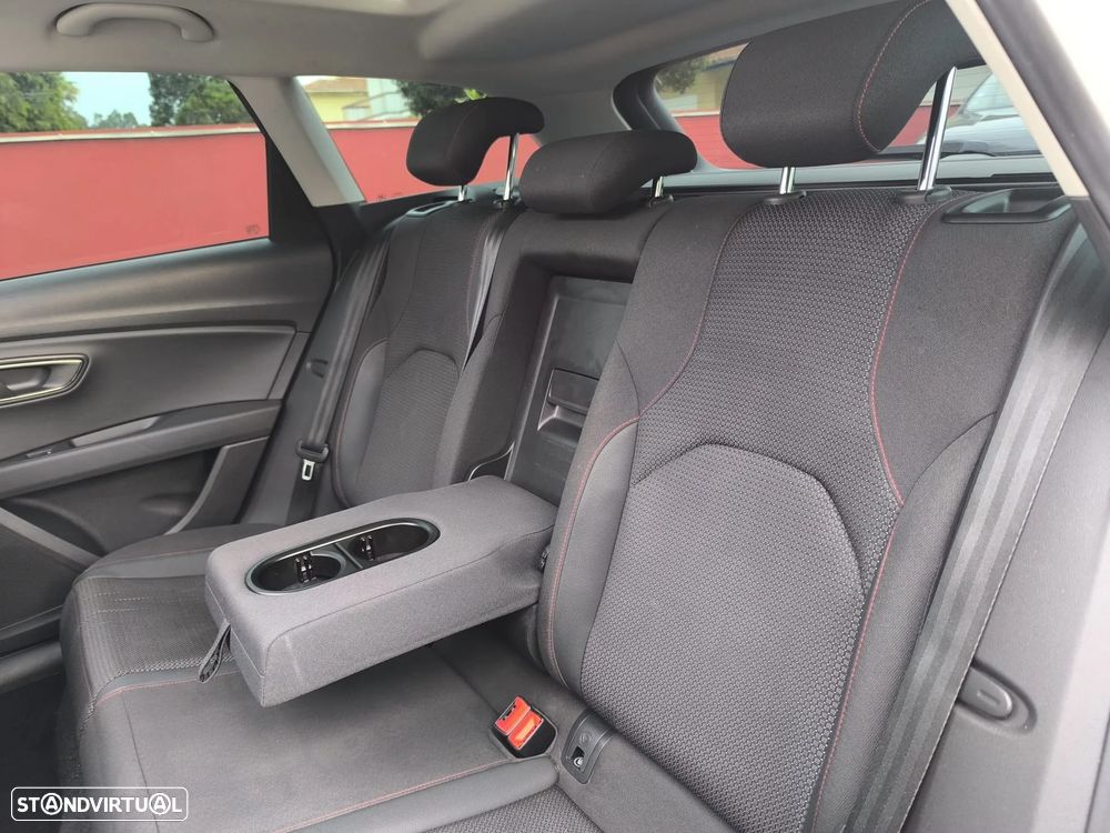 SEAT Leon 2.0 TDI DPF S&S DSG FR - 33