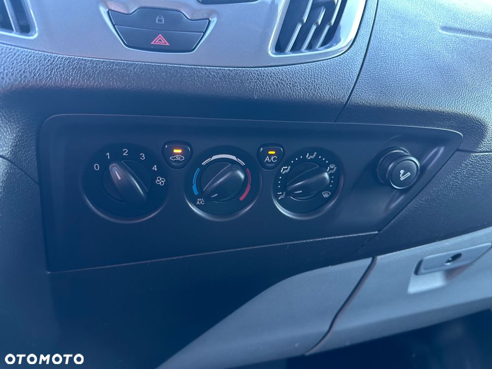 Ford TRANSIT CUSTOM - 13