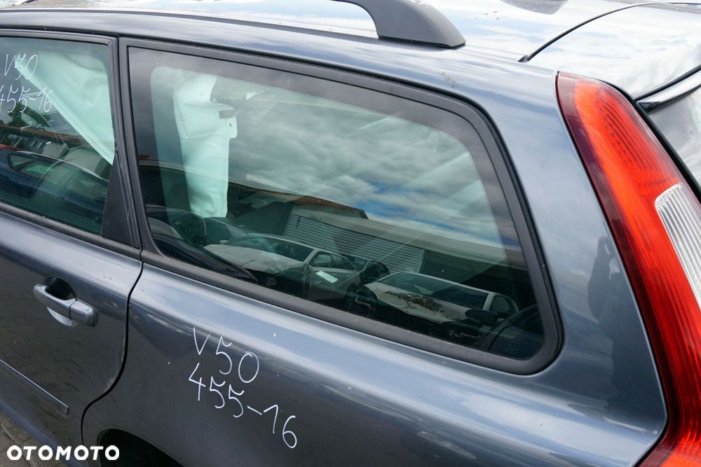 SZYBA KAROSERYJNA TYLNA LEWA BOCZNA V50  KOMBI  VOLVO 2004-2007 - 3
