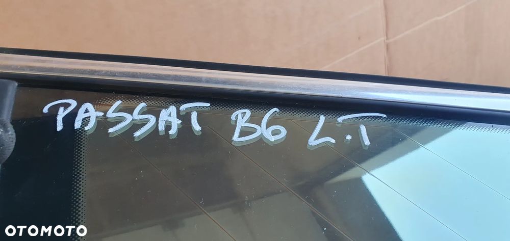 Szyba lewy tył tylna lewa karoseryjna VW Passat B6 AS2 06r - 6