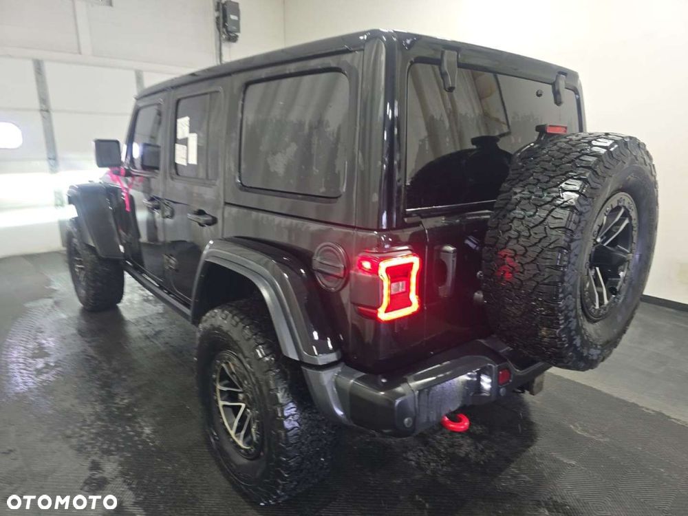 Jeep Wrangler - 2