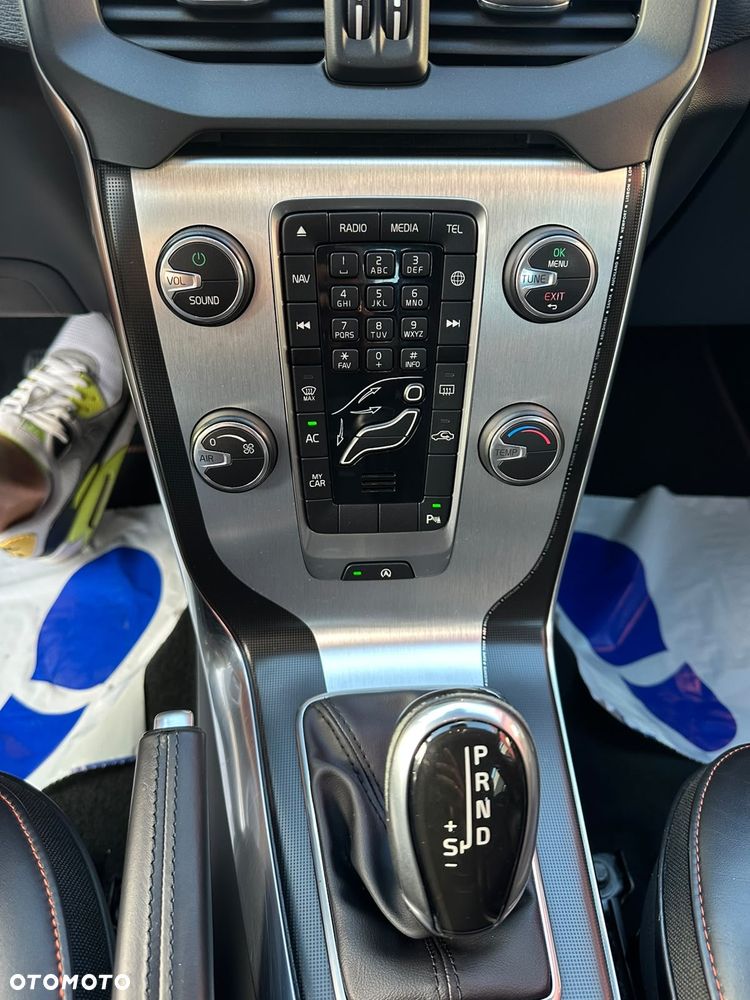 Volvo V40 D2 Base - 18