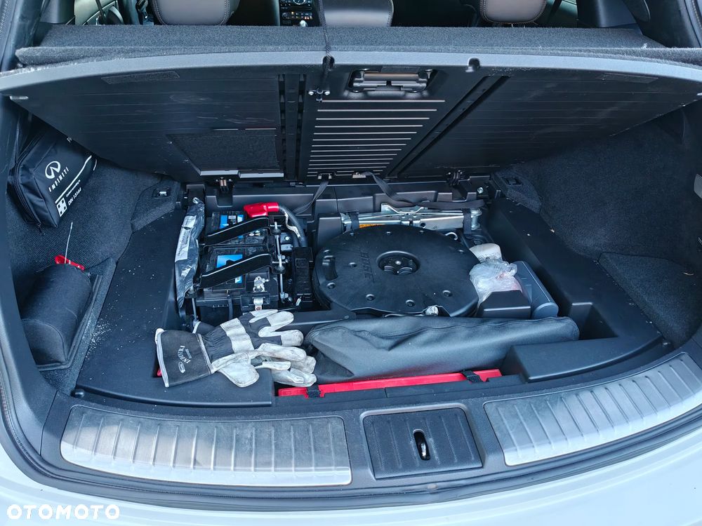 Infiniti QX70 3.0d S Premium - 16