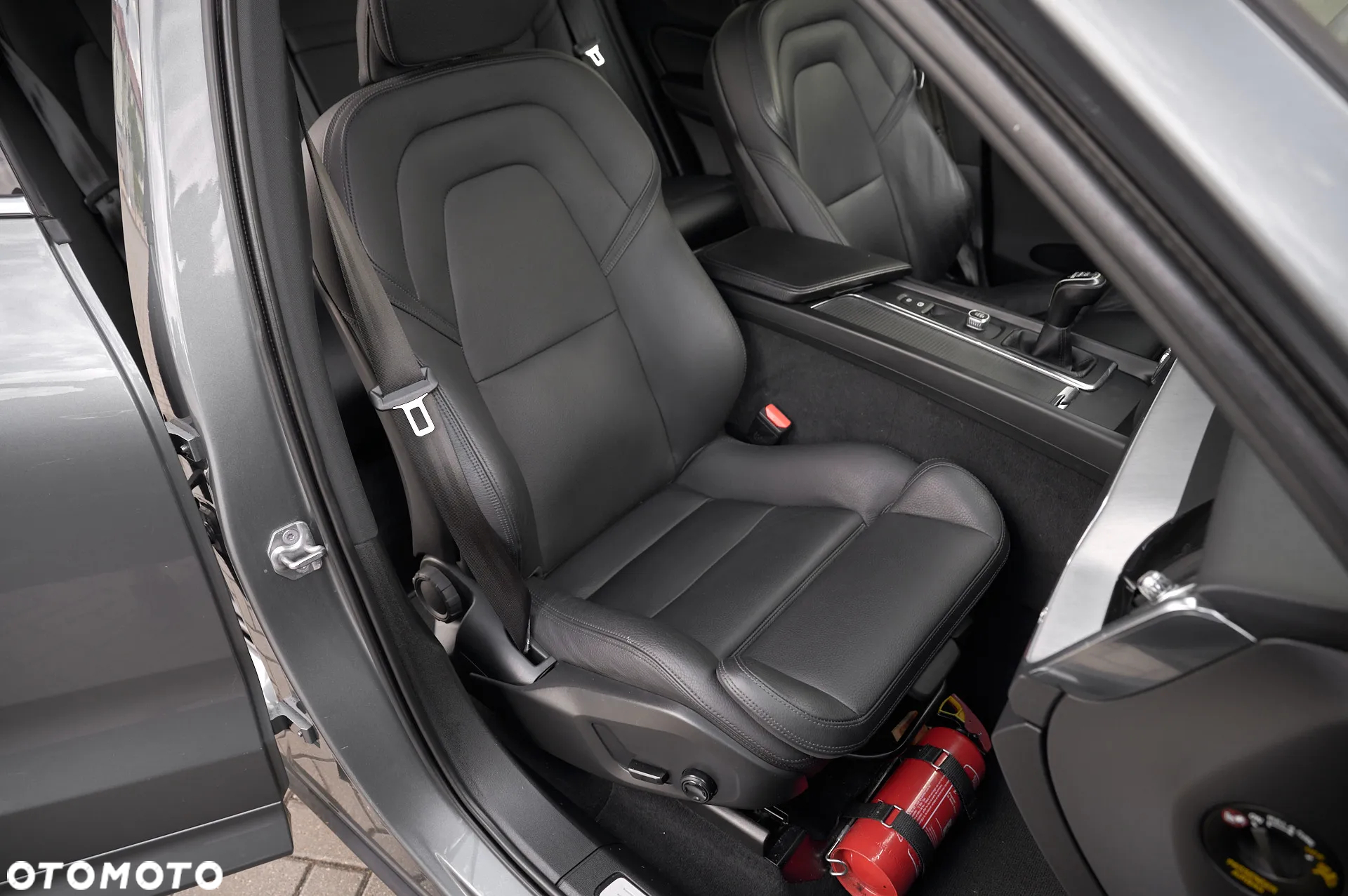 Volvo XC 60 D3 Momentum Pro - 7