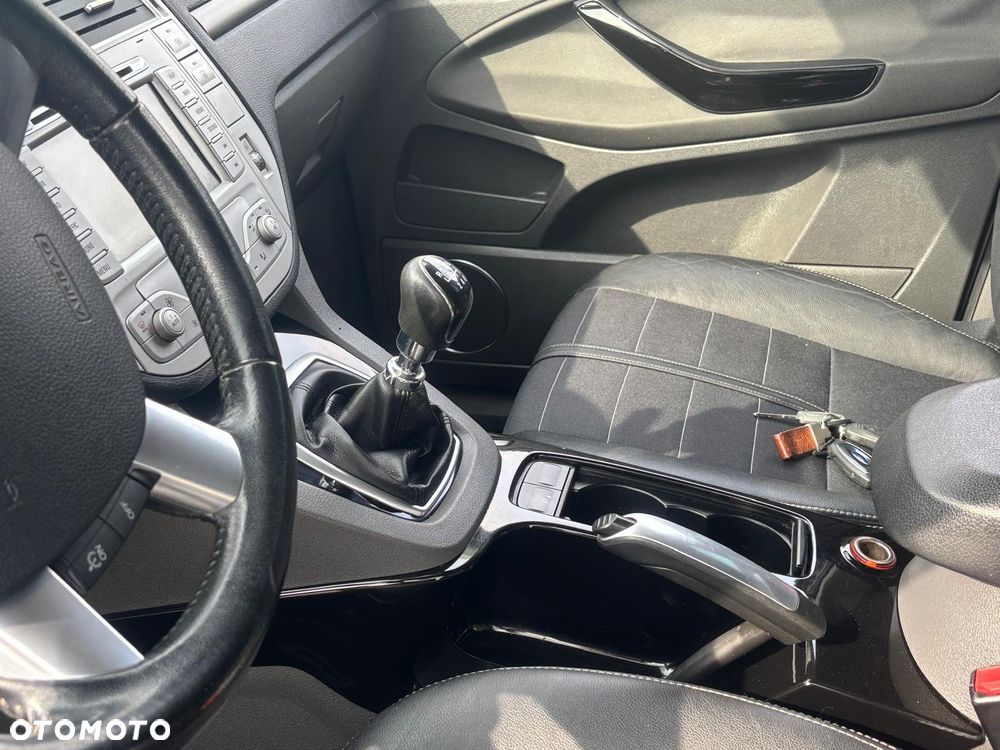 Ford Kuga 2.0 TDCi Individual - 23