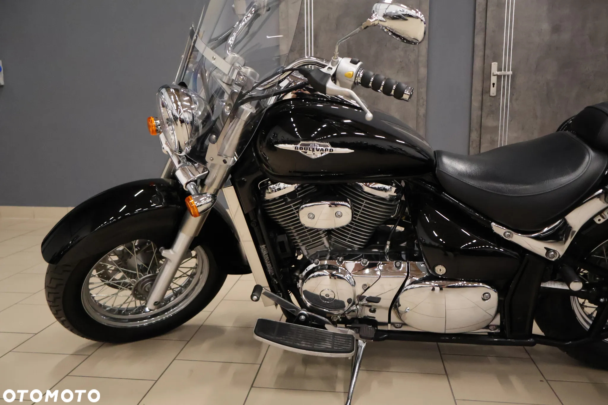 Suzuki VL 800 Volusia - Boulevard C50 - 7