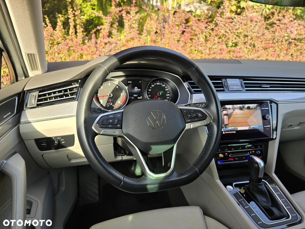 Volkswagen Passat Variant 2.0 TDI EVO Elegance DSG - 21