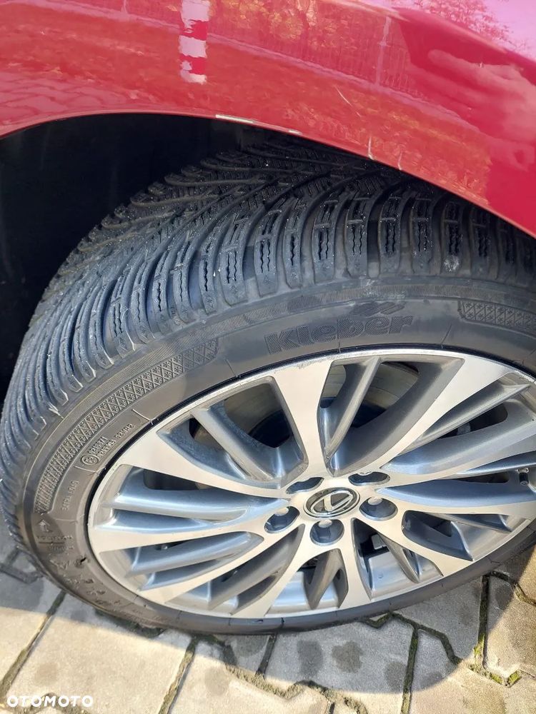 Lexus ES 300h Business Edition + - 7