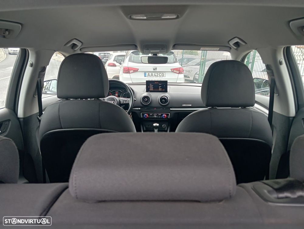 Audi A3 Sportback 1.6 TDI S-line - 19