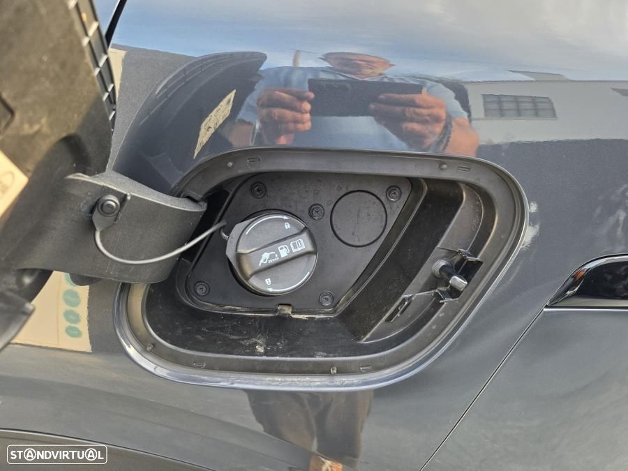Kia Sportage 1.6 T-GDi PHEV Tech - 26