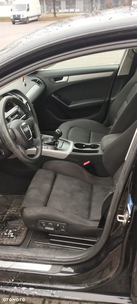 Audi A4 Limousine 2.0 TDI DPF Ambiente - 8