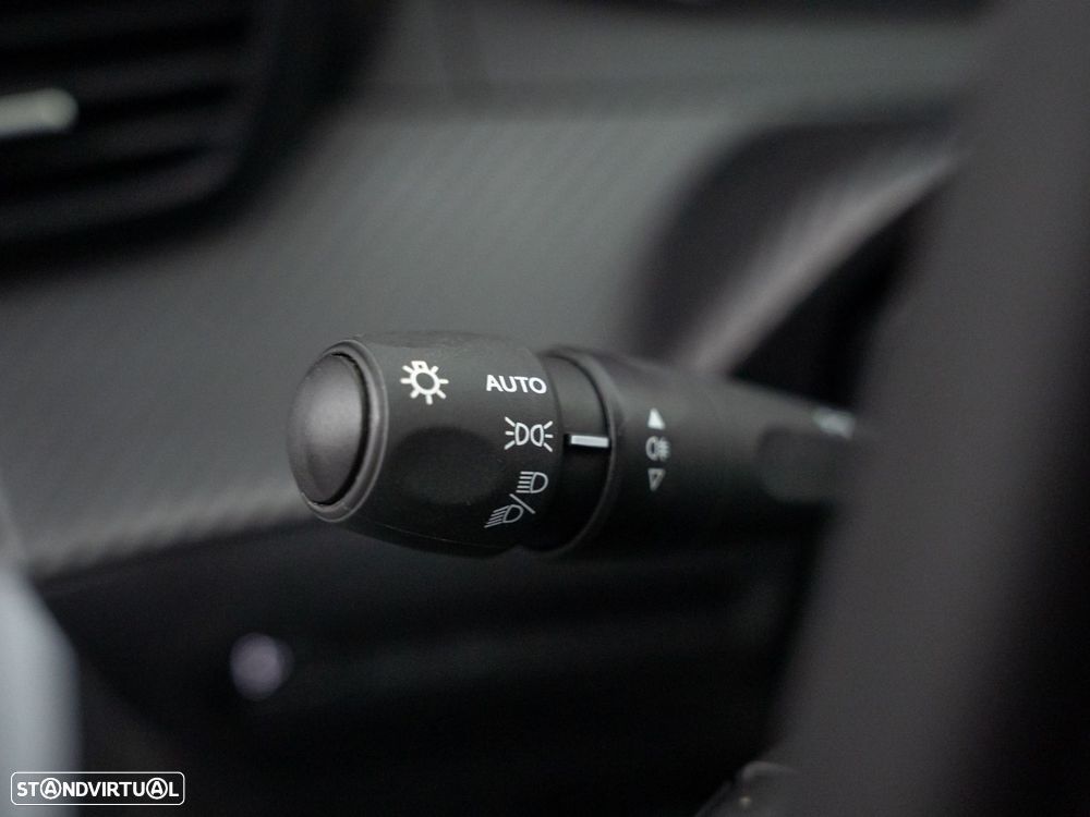Peugeot 208 1.2 PureTech Active - 18