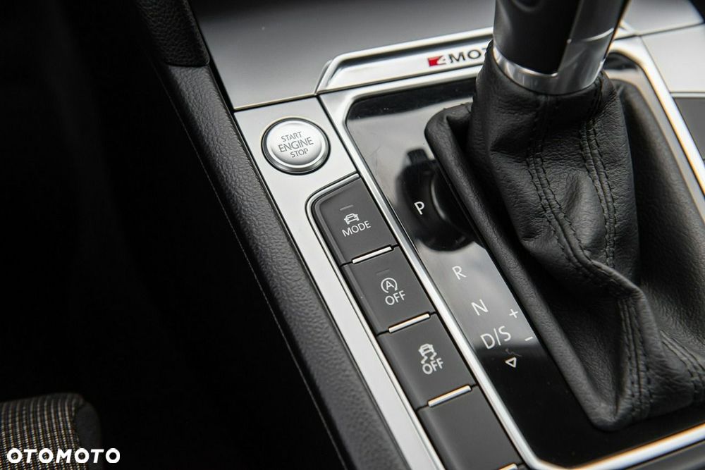 Volkswagen Passat - 27