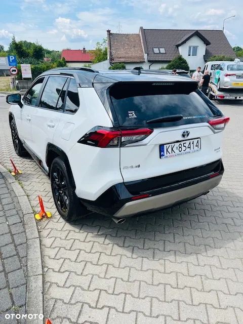 Toyota RAV4 - 4