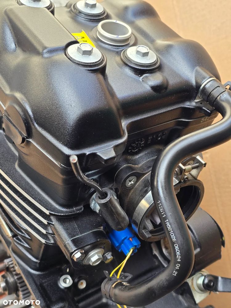 SILNIK TRIUMPH SPEED 400 SCRAMBLER - 8