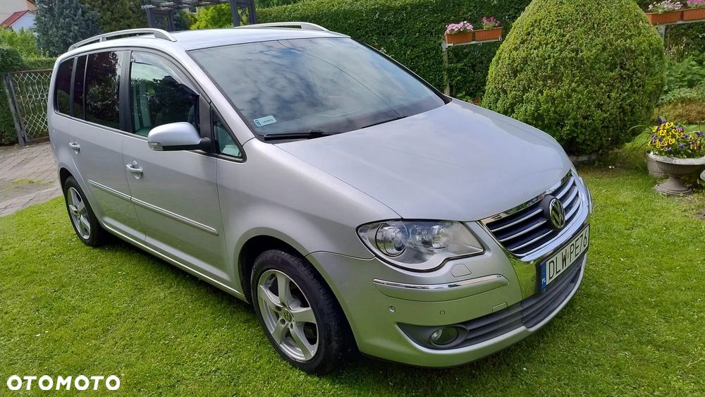 Volkswagen Touran - 8