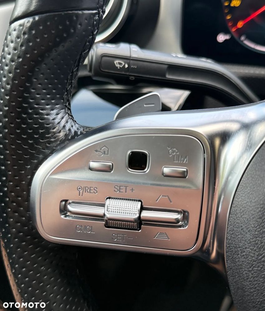 Mercedes-Benz CLA 200 d AMG Line 8G-DCT - 17