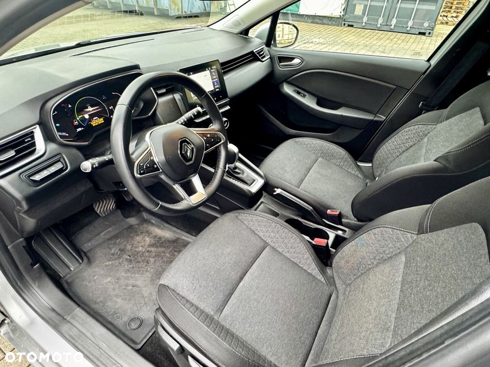 Renault Clio 1.6 E-TECH Techno - 11