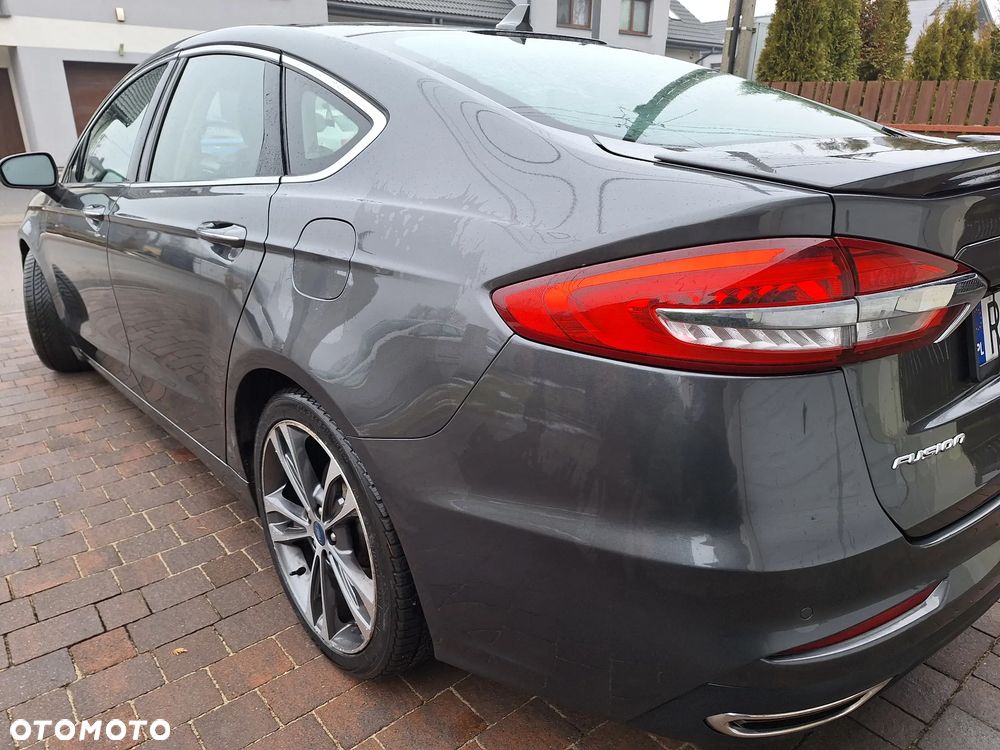 Ford Fusion - 12