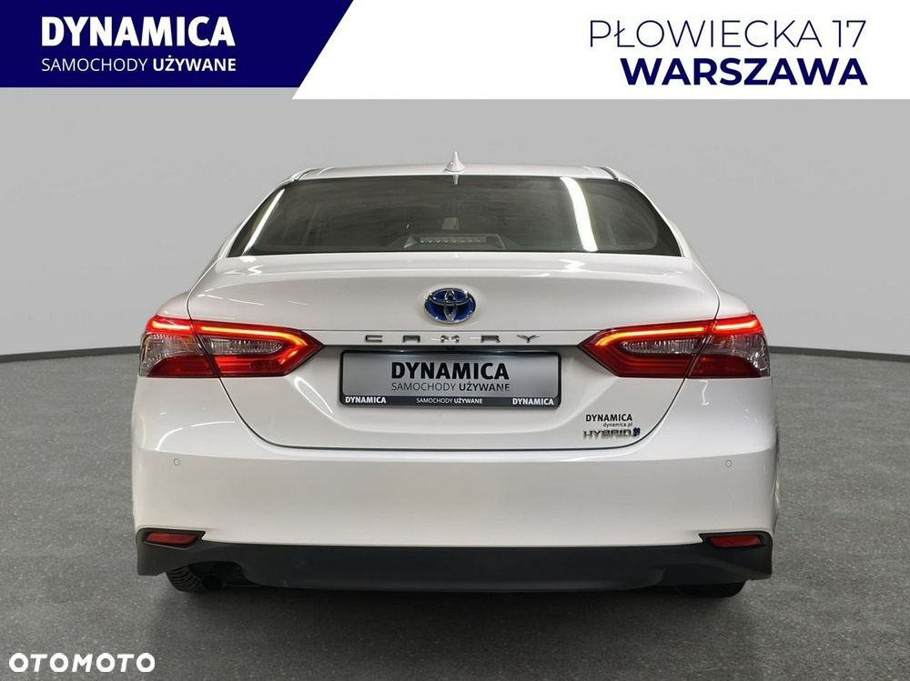Toyota Camry - 8