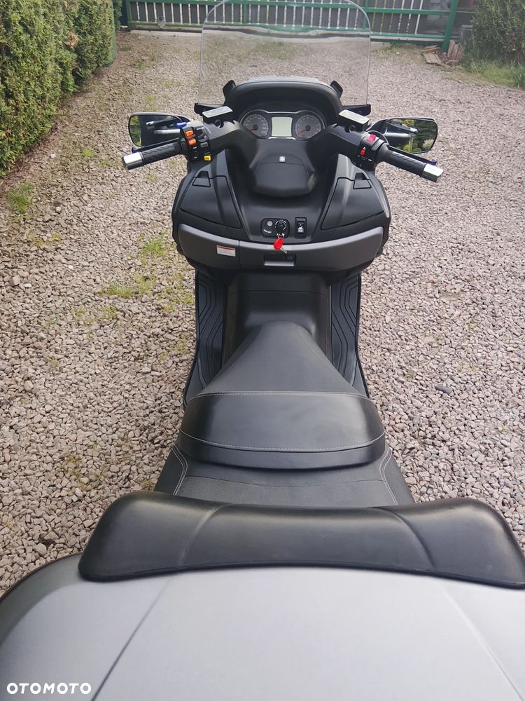 Suzuki Burgman - 6