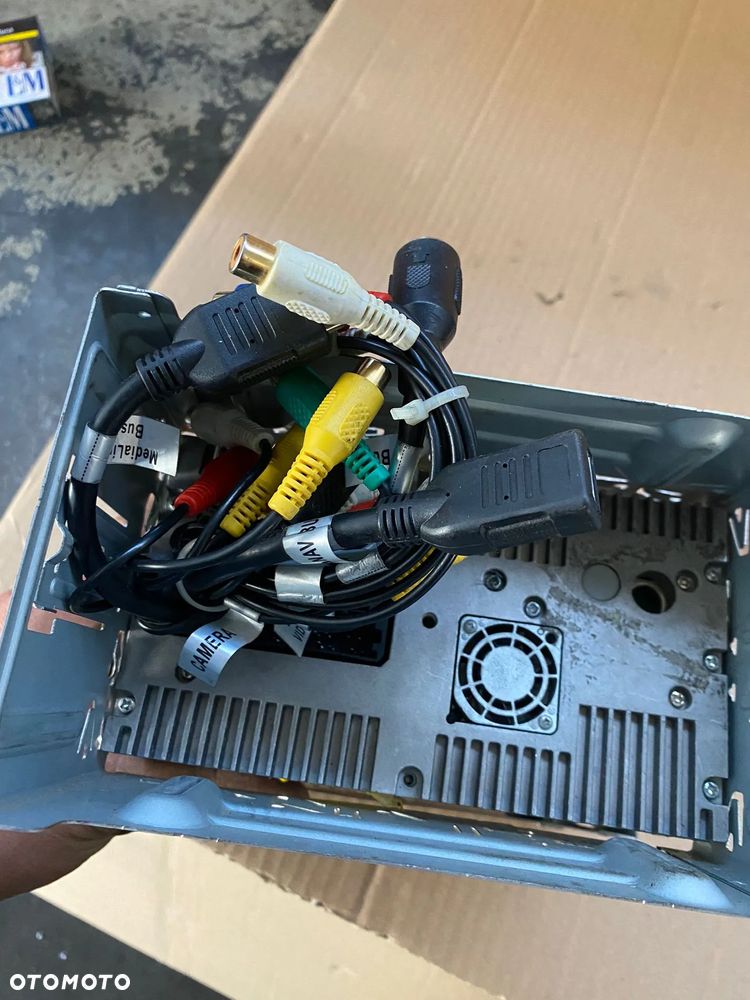 Multimedialna jednostka radio Audiovox VME 9122 TS - 3