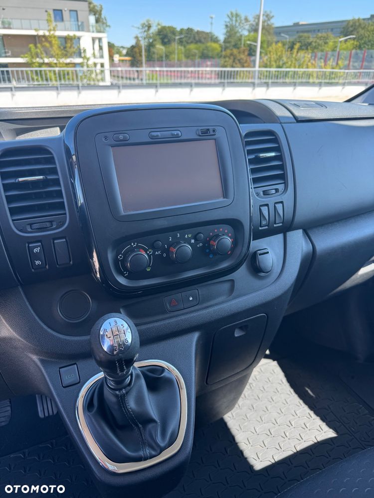 Opel Vivaro - 8