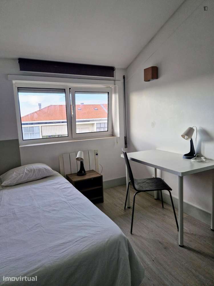 Quarto - localizado em Montes Claros Coimbra - Grande imagem: 2/21